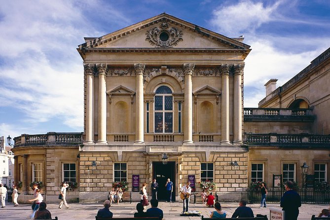 Windsor Castle, Stonehenge & Salisbury Cathedral - Tour Logistics