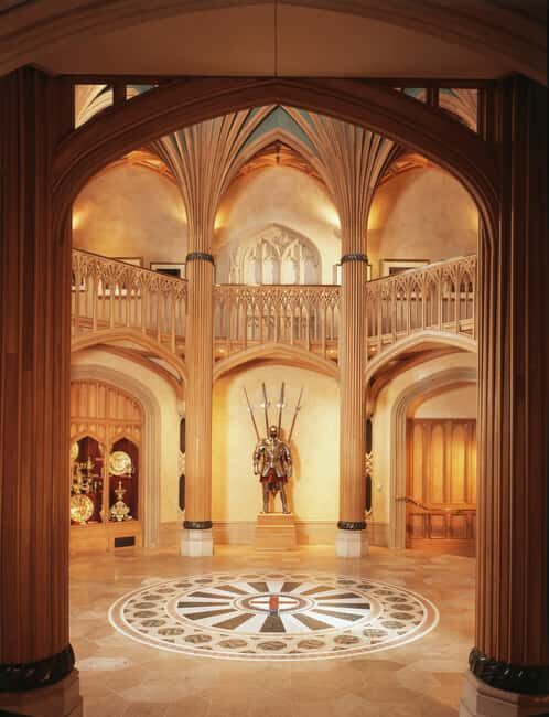 Windsor Castle with Pub Lunch and Private Transfer - Good To Know