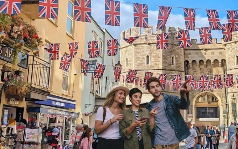 Windsor: City Walking Tour & Exploration Game - FAQ