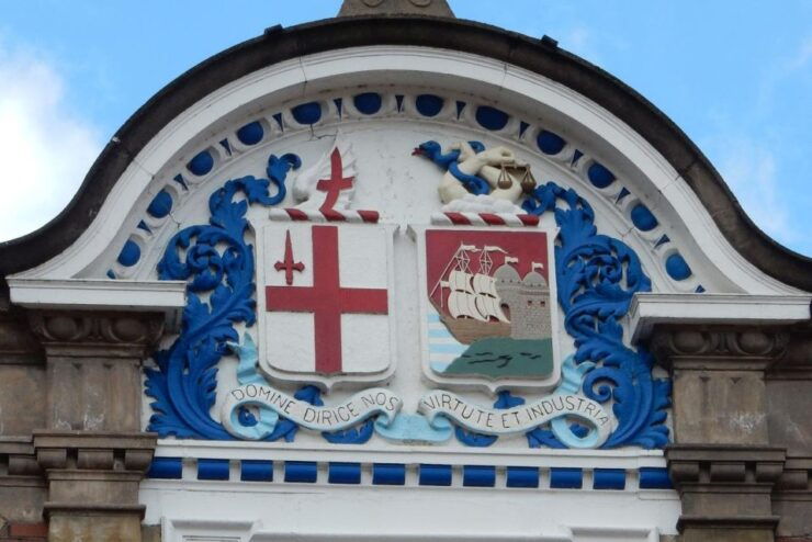 Windsor: Quirky Self-Guided Smartphone Heritage Walks - Addictive Clues and Compelling Stories