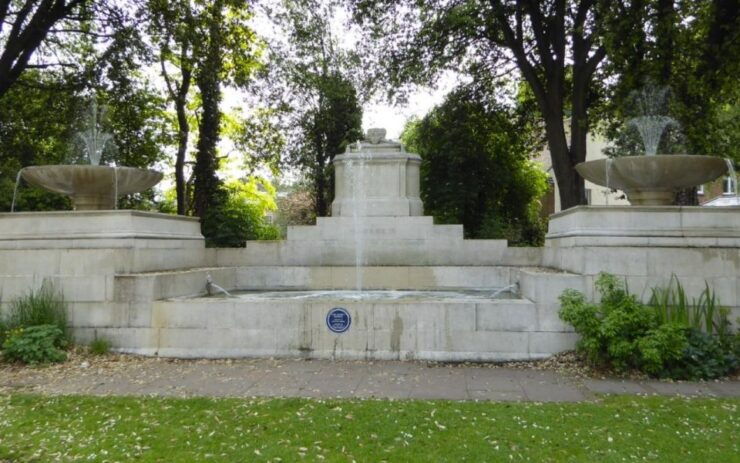 Windsor: Self-Guided City Walk & Interactive Treasure Hunt - Overview of the Windsor City Walk