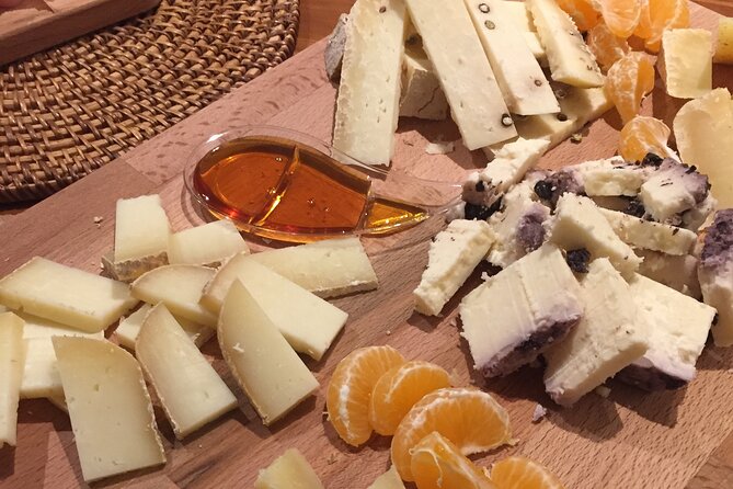 Wine and Cheese Pairing in Florence Downtown - Snack Offerings