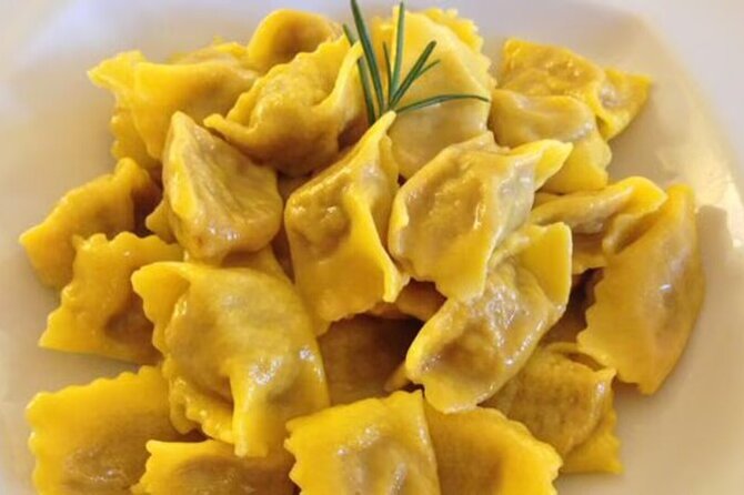 Wine and Food Pairing at La Morra Winery in Langhe - Wine Tasting Experience Details
