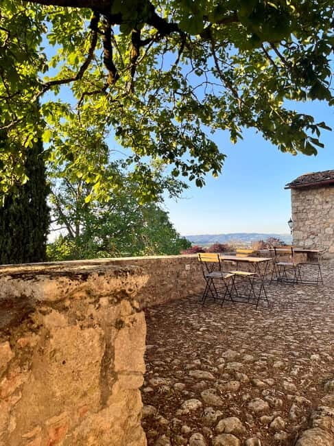 Wine aperitif at the Castle - An In-Depth Look at the Experience