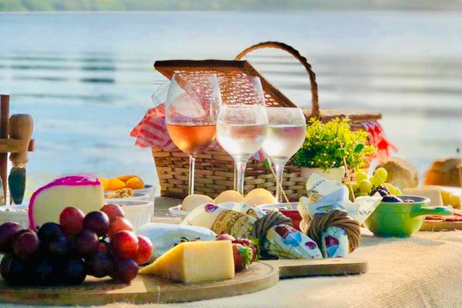 Wine & Cheese Picnic at Lagoa Rodrigo De Freitas - Sample Menu
