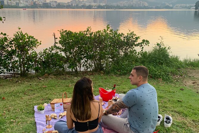 Wine & Cheese Picnic at Lagoa Rodrigo De Freitas - Directions