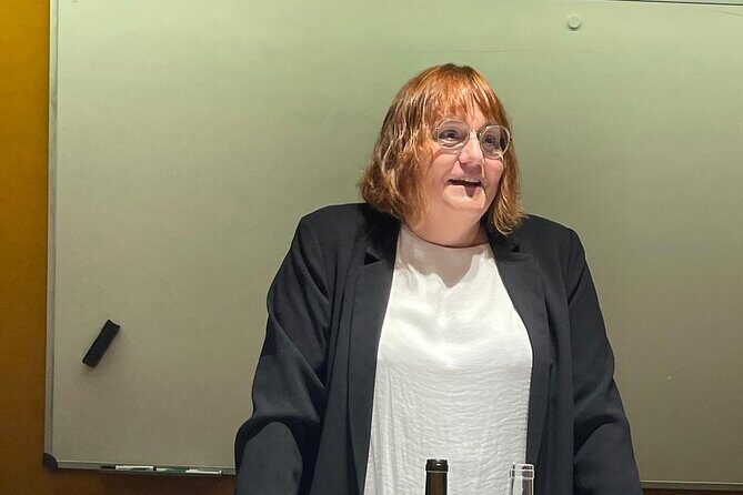 Wine & Scent Experience in Barcelona - Group Size, Price, and Practical Details