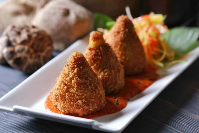 Wine tasting and arancini in a restaurant in Piazza Armerina - FAQ