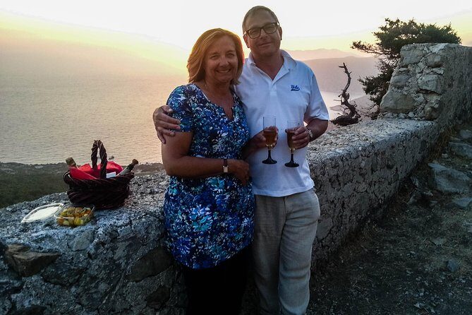 Wine Tasting and Romantic sunset in Monolithos - FAQ