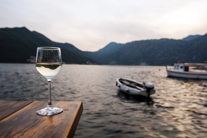 Wine Tasting Boat Tour Along the Trabocchi Coast - Tour Inclusions