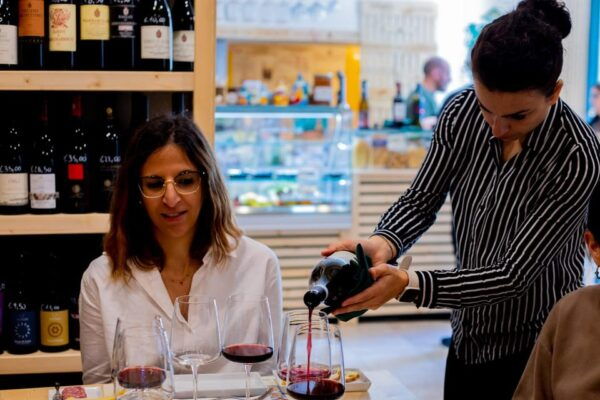 Wine Tasting in Catania Historic Center - What to Expect During the Tasting