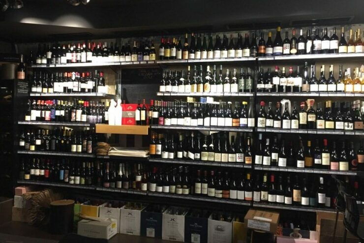 Wine Tasting Walk in Jewish Quarter Bars - Unique Wine Tasting Experience