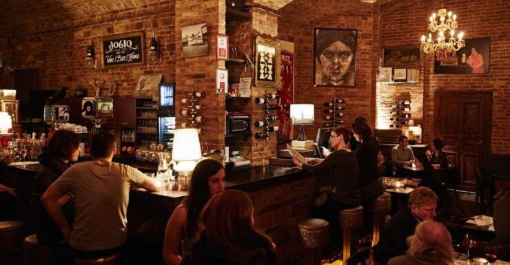 Wine Tasting Walk in Jewish Quarter Bars - Exploring Jewish Quarter Bars