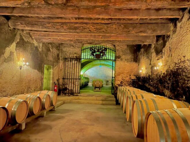 Wine Tour: on the Way to Chateauneuf Du Pape - Itinerary Details