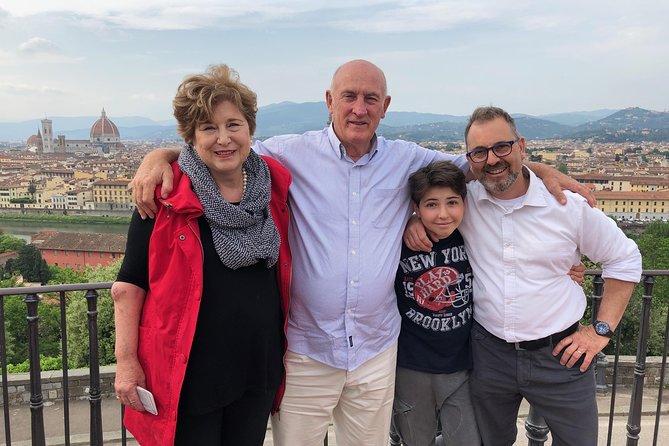 Wine Tour Siena E San Gimignano in English - Visual Representation and Customer Experience