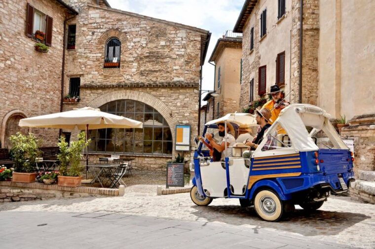 Wine Tour Spello in Tuk Tuk English +Spanish - Inclusions and What to Expect