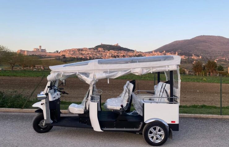 Wine Tour Spello in Tuk Tuk: Italian - Highlights of the Tour