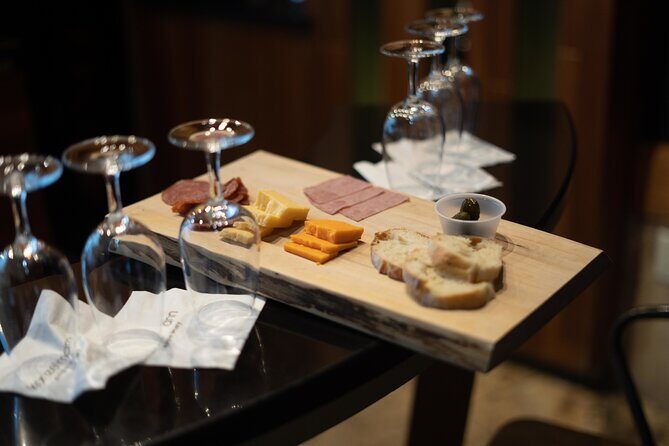 Wine Tour with Lunch in Niagara-on-the-Lake - Good To Know