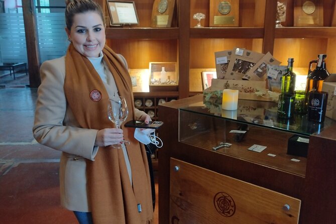 Wine Tour With Premium Tastings - Tour Highlights