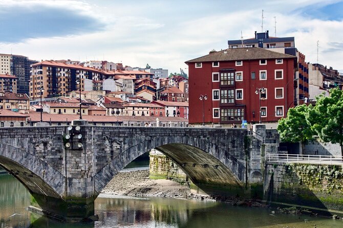 Wine Walks in Bilbao: Sip Through Centuries - Pintxos and Drinks in Three Historic Bars