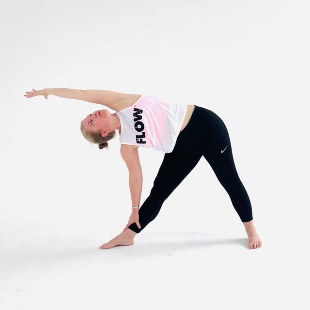 Wine Yoga in Düsseldorf, Zimmerstraße - Experience Highlights