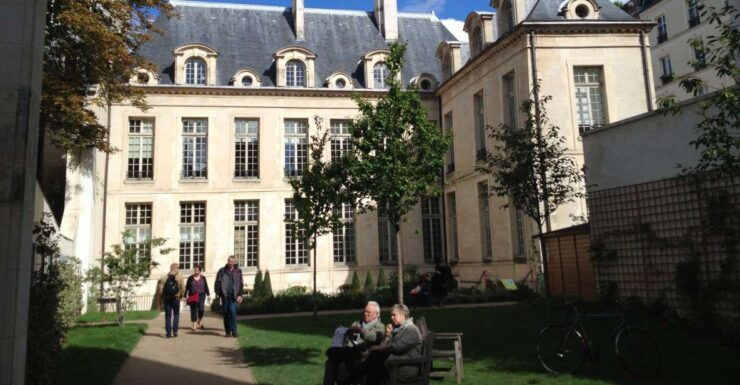 Wine Your Way Through the Marais - Hidden Vineyard Exploration