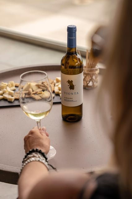 Winery in Rías Baixas With the Best Views of the Salnés Valley. - Scenic Viewpoint: Panoramic Views of the Salnés Valley