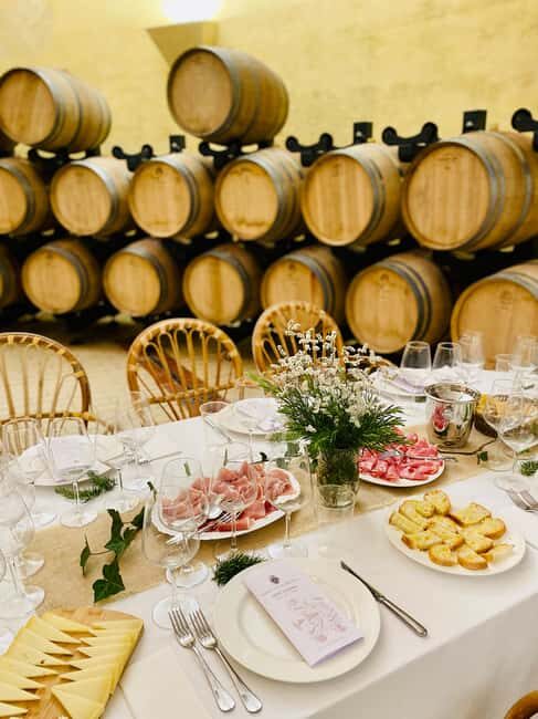 Winery tour and Tuscan wine tasting with culinary specialties - A Deep Dive into the Experience
