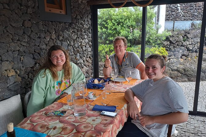 Wines and Moonshines Private Tour - Customer Review and Response