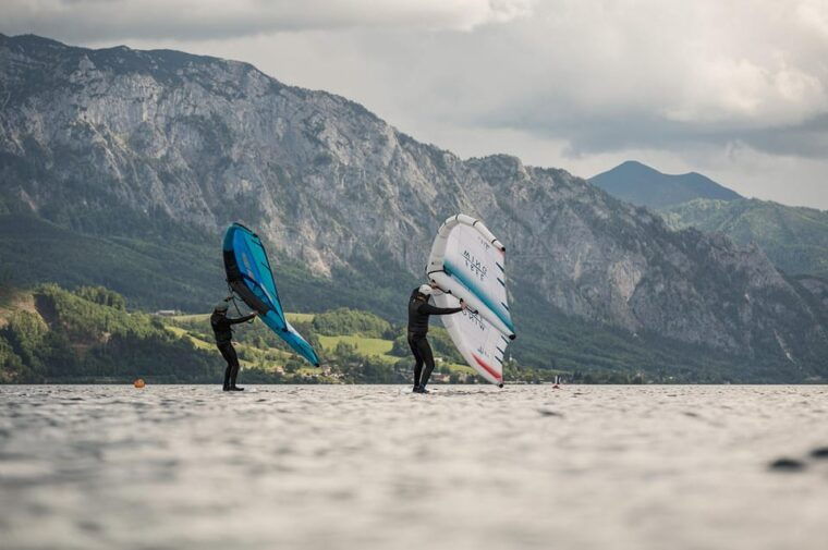 Wingsurf beginner lessons on SUP - The Teaching Style and Group Experience