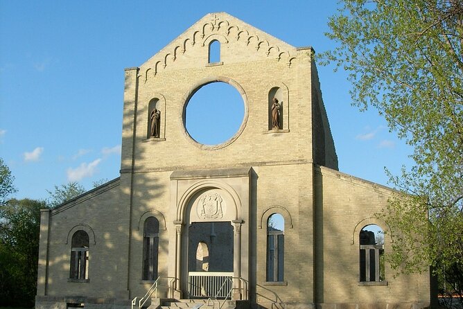 Winnipegs Most Haunted: a Smartphone Audio Ghost Tour - Flexibility and Convenience