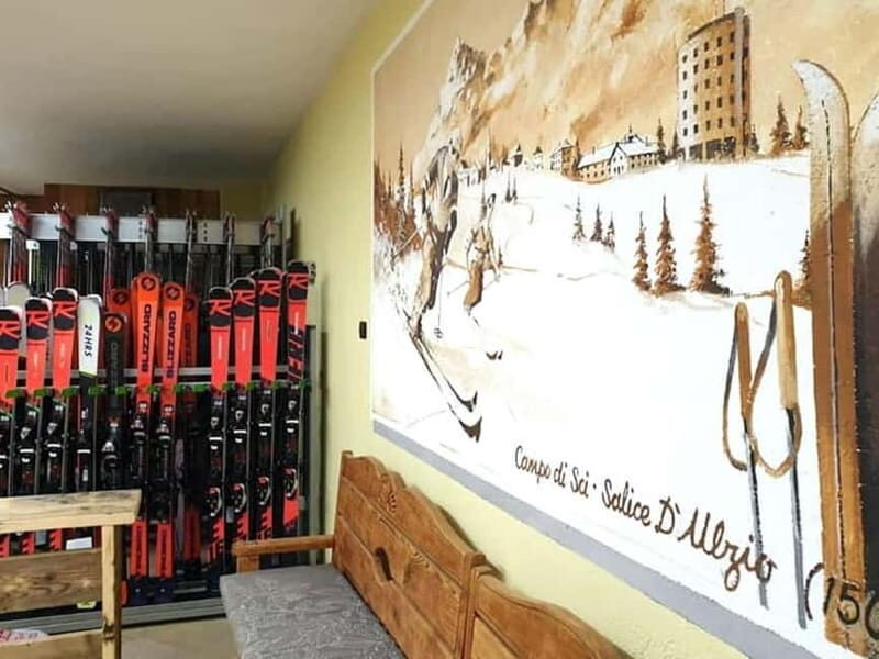 Winter Equipment Rental - Maison Clataud Sestriere "AL BARACHIN" - Location and Accessibility