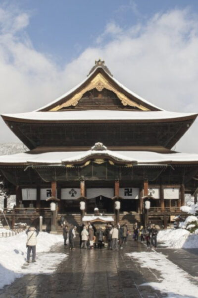 Winter Only From Nozawa Onsen: Snow Monkeys, Zenko-ji & Sake - Booking and Cancellation Policies