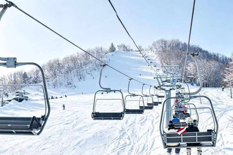 Winter Only: Kobe Rokkosan Snow Park Skiing/Snow Playing Day Tour (Departing from Osaka) - Choose the package with care