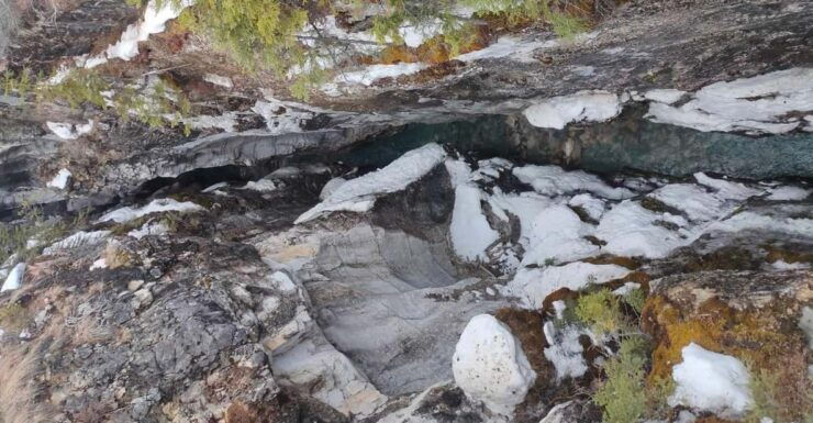 Winter Tour From Calgary Lake Louise, Marble Canyon, Banff - Good To Know