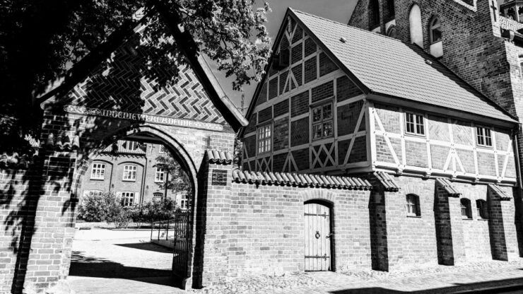 Wismar: Nosferatu Filming Locations Self-Guided Walking Tour - Tour Overview