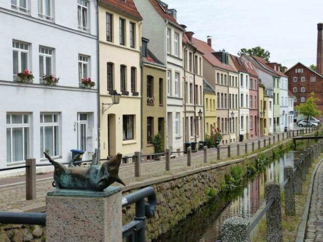 Wismar Private Guided Walking Tour - Exploring Wismars Historical Significance