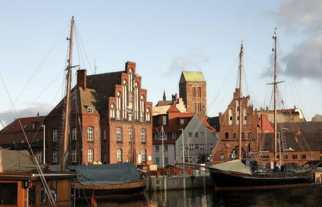 Wismar Private Guided Walking Tour - Discovering the Beauty of Wismars Old Town