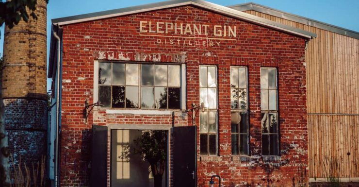 Wittenburg: Elephant Gin's Distillery Tour Near Hamburg - Photography and Smoking Guidelines