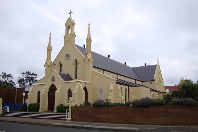 Wollongong Scavenger Hunt: Wollongong's Storied History - Directions