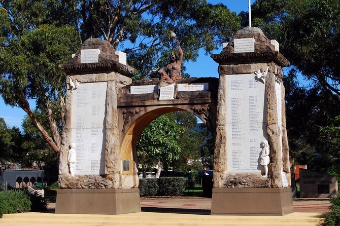 Wollongong Scavenger Hunt: Wollongong's Storied History - Common Questions