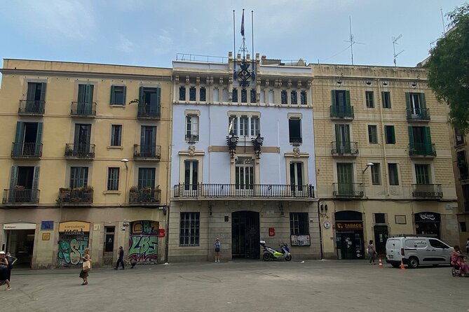 Women and Revolution Barcelona Walking Tour in Gràcia - Important Women in Barcelonas Revolution