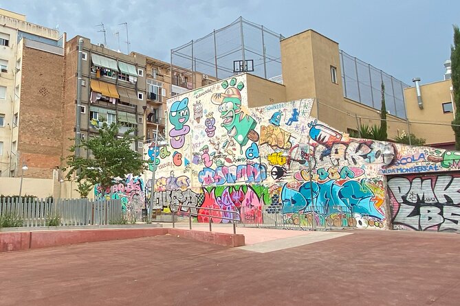 Women and Revolution Barcelona Walking Tour in Gràcia - Highlights of the Women and Revolution Barcelona Walking Tour