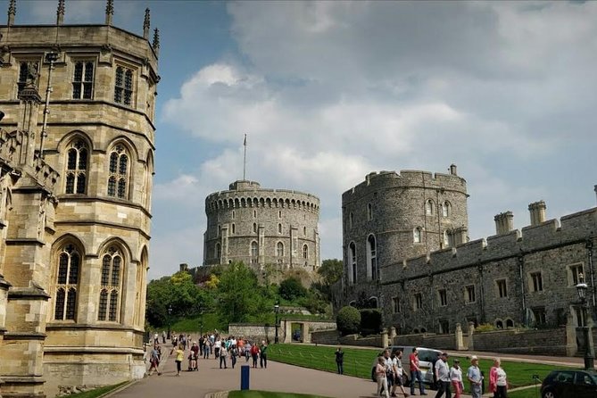 Wonderful Windsor Black Taxi Tour London - Directions