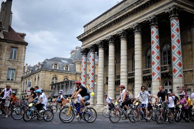 Wonders of Paris by Bike (Night ) - Safety Tips for Night Cycling in Paris