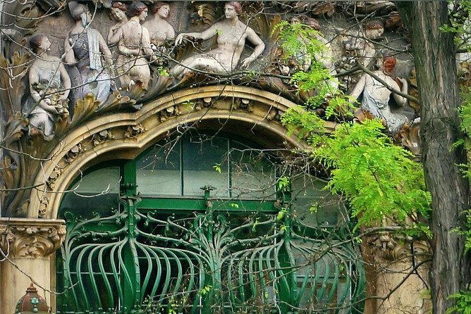Wonders of Secession in Budapest, a Private Tour by Car and Guide - Exclusive Budapest Exploration