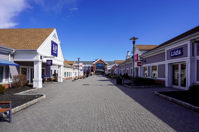 Woodbury Common Premium Outlets Shopping Tour From Midtown - Traveler Photos
