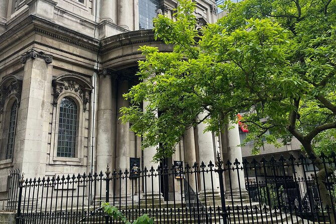 Woolf & Dickens: London Literary Tour & Writing Workshop - Meeting and Pickup