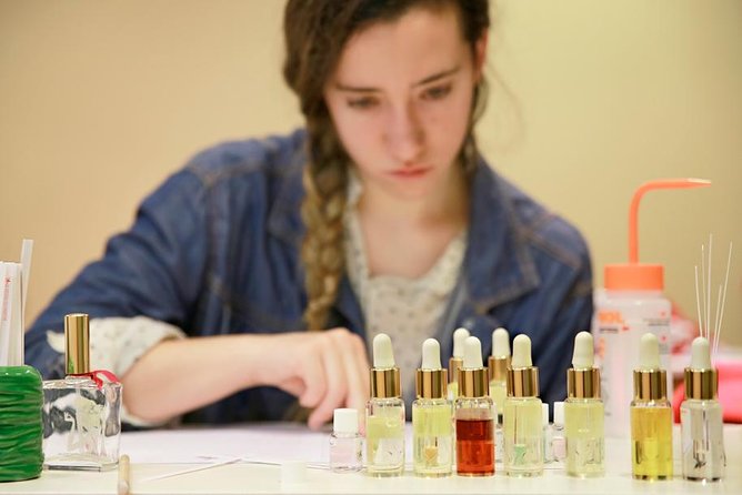Workshop in Paris: Create Your Own Perfume - Benefits of the Tour