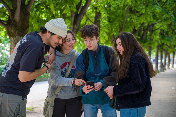 Worktown Games: Private Self-Guided Walking Tours in Paris - Meeting and Pickup